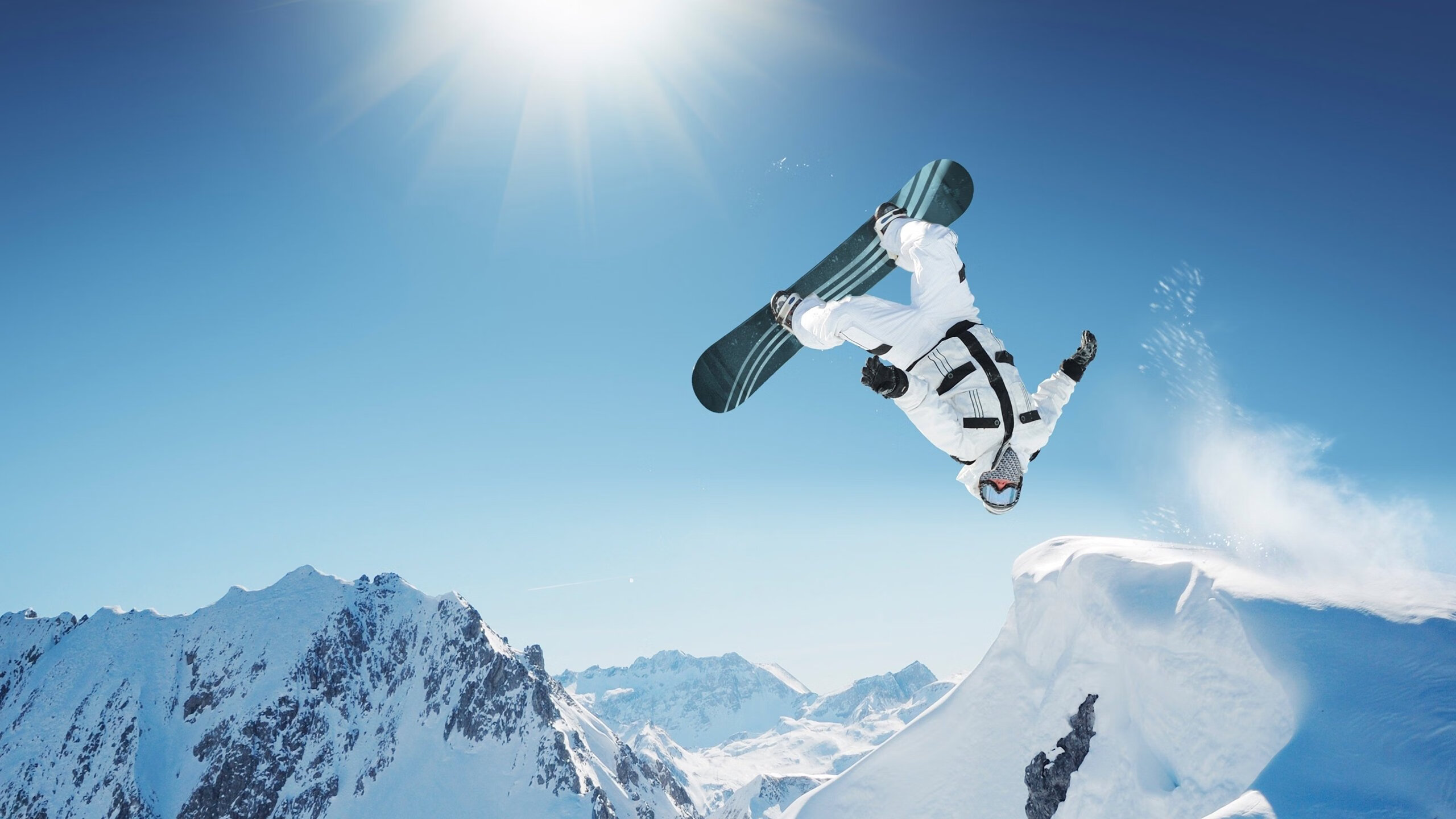 Jiu You-蝶泳项目吉尔吉斯斯坦新星崭露头角，吉尔吉斯斯坦美女旗手